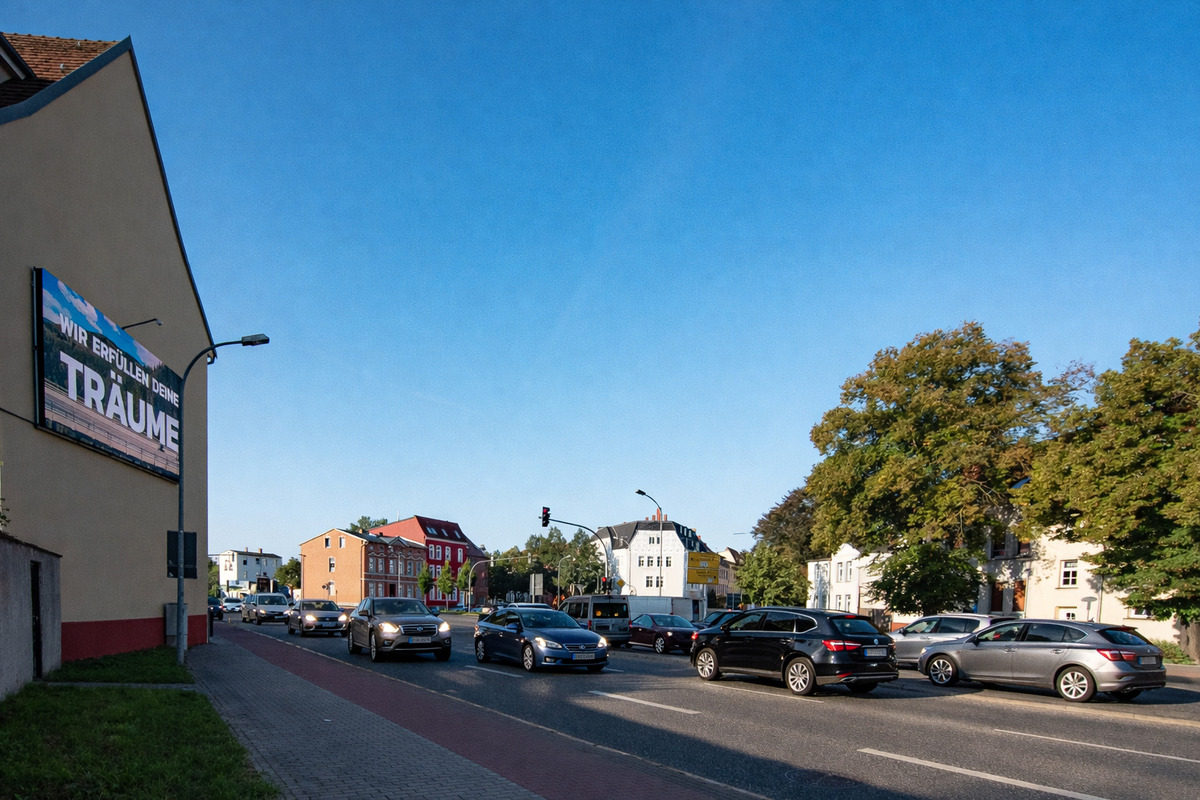 LED-Werbetafel Güstrow – Digitale Außenwerbung an der Kreuzung