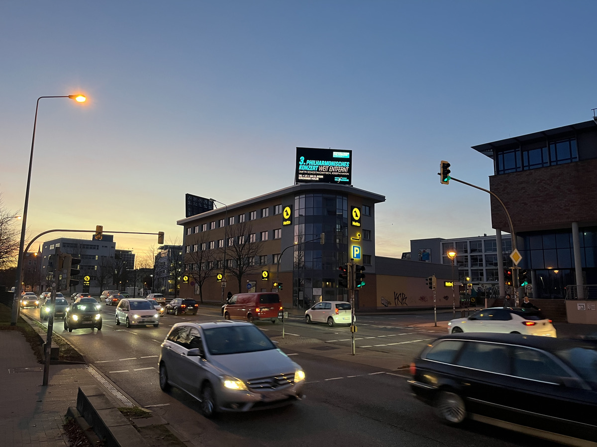 LED-Werbetafel Rostock Nahaufnahme – Digitale Außenwerbung MV