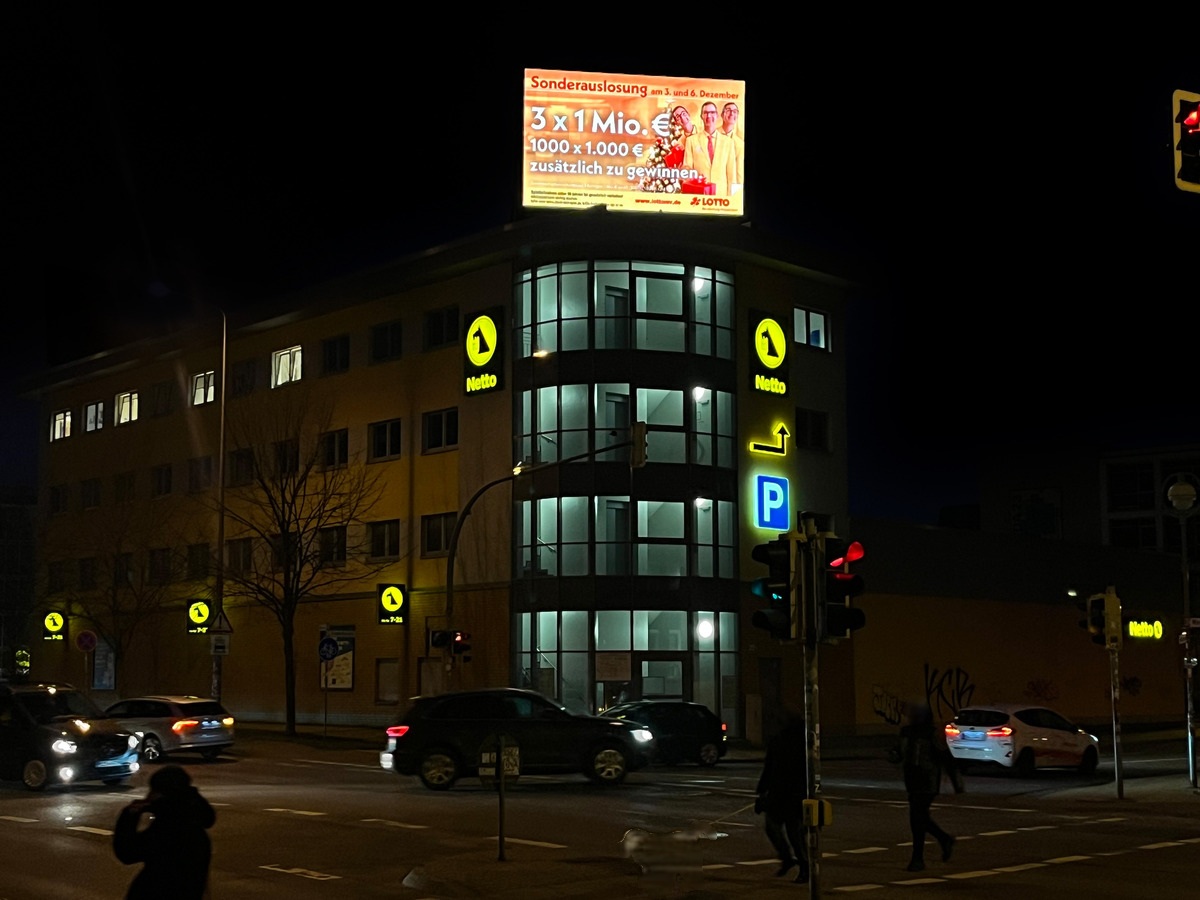 LED-Werbetafel Rostock Westseite – Digitale Außenwerbung Friedrichstraße